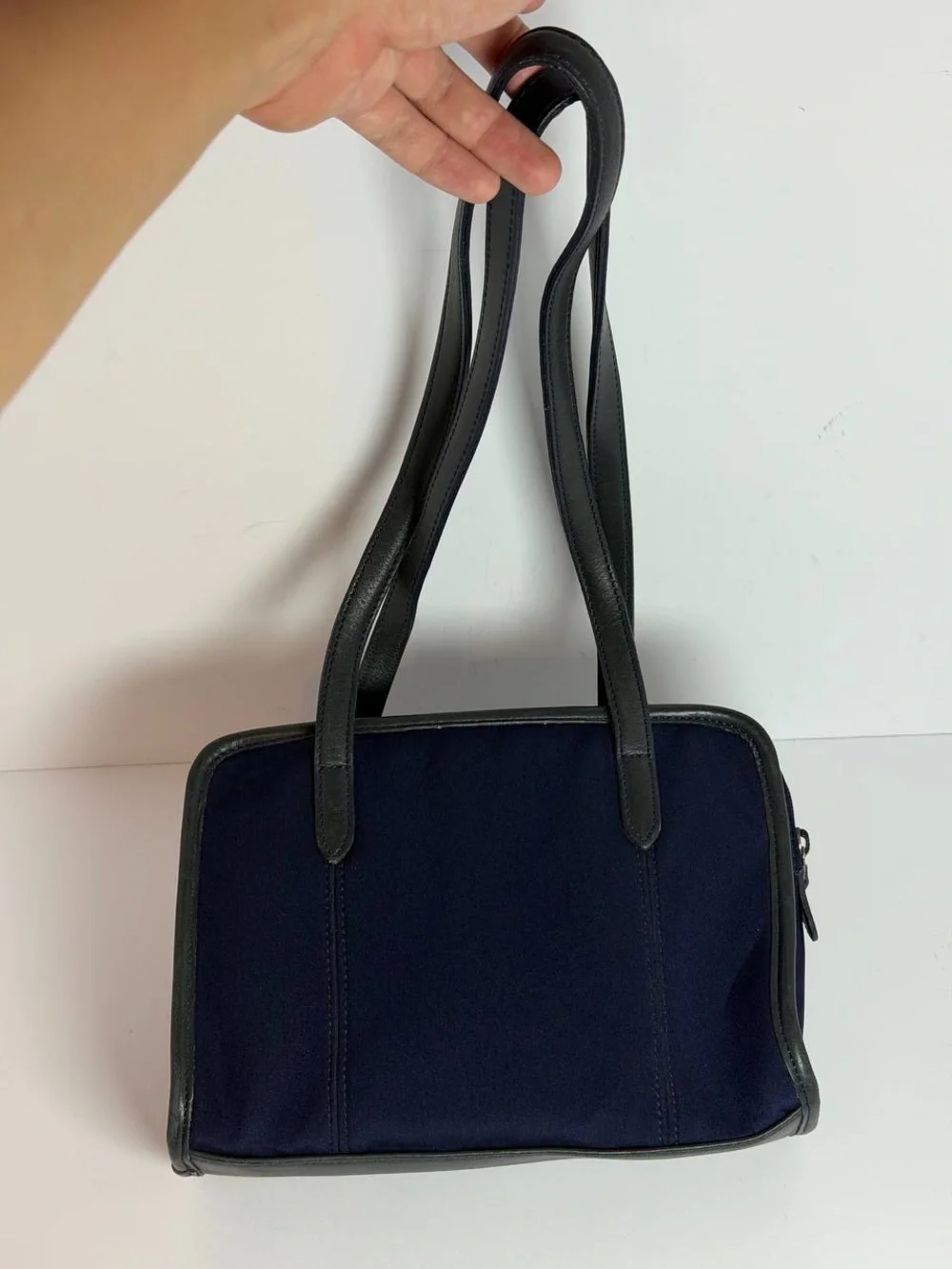 Coach Vintage 1998 Neoprene Swing Zip Shoulder Bag Navy